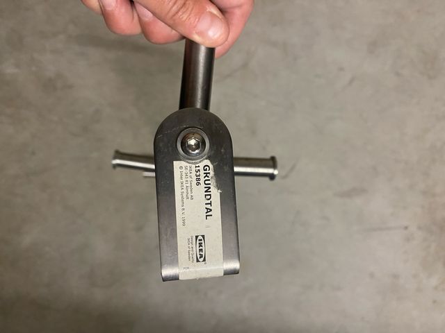 Perchero pared IKEA GRUNDTAL metálico 70cm