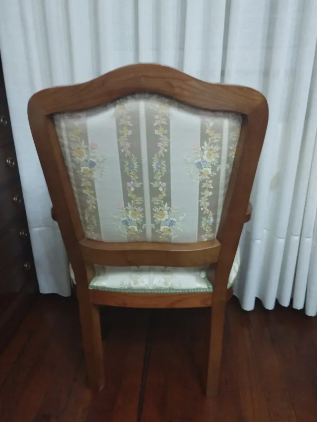 Butaca tapizada madera Monforte