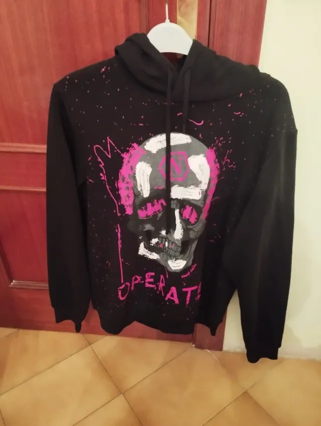 Sudadera con capucha calavera gráfica