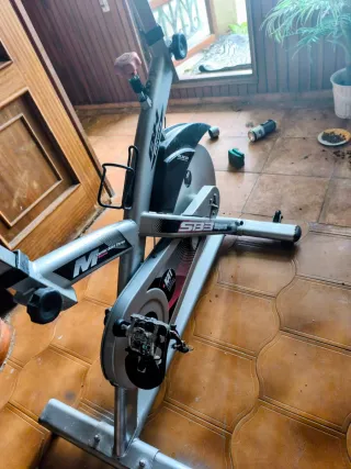 Bicicleta BH Fitness Indoor Magnética