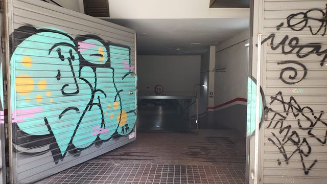 Parking Coche Grande c/ Sants 206.