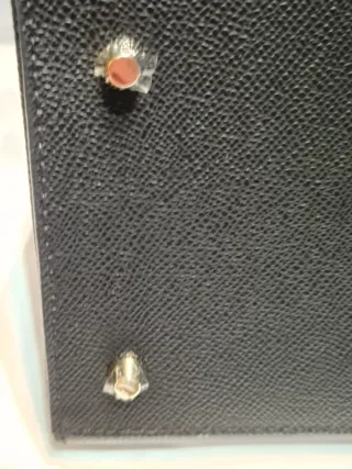 Bolso Furla Negro y Beige con etiqueta