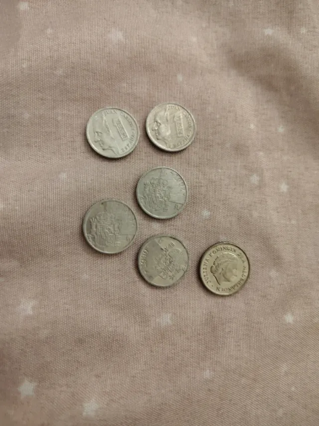 Monete spagnole e altre antiche offerte