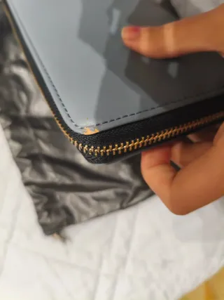 Billetera Tous Azul Flores y Osito pequeño defecto