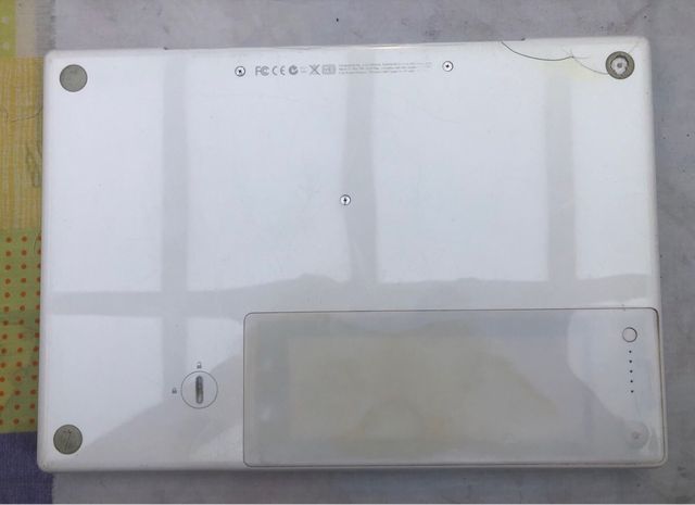 MacBook 2,1 (2006) Blanco
