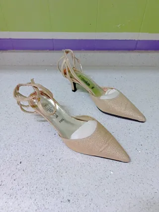 Zapatos n. 38 dorados