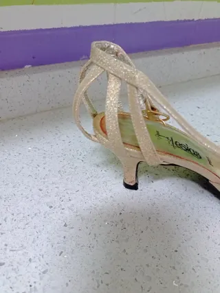 Zapatos n. 38 dorados
