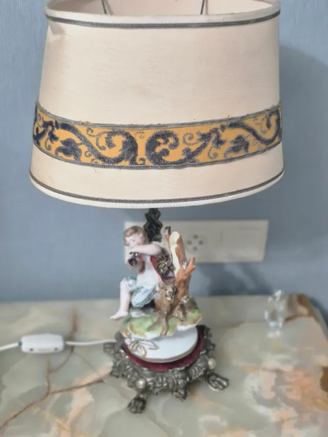 Lamparitas de mesa porcelana y metal