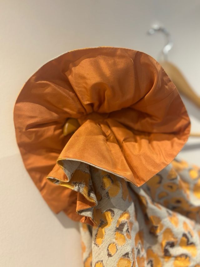 Vestido Carolina Herrera Oro y Naranja