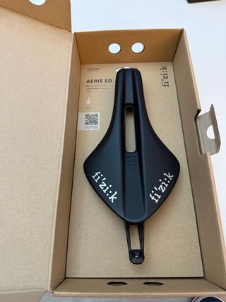 Sillín Fizik Aeris SD R1 Carbon