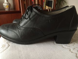 Zapatos sra piel negros t/ 39 cordones tacon 4 cms
