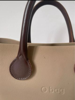 Borsa O bag beige con manici marroni