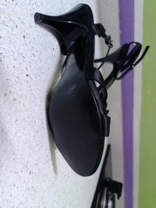 Zapatos de tacón negros talla 35