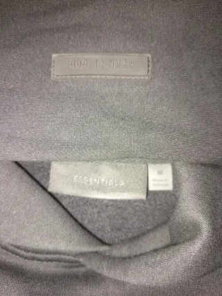 Essentials Sudadera Negra