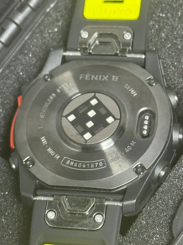 Garmin Fenix 8 AMOLED 51mm Aço Inoxidável