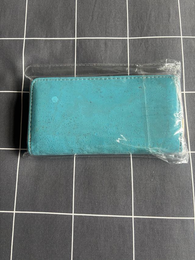 Monedero azul turquesa sin estrenar