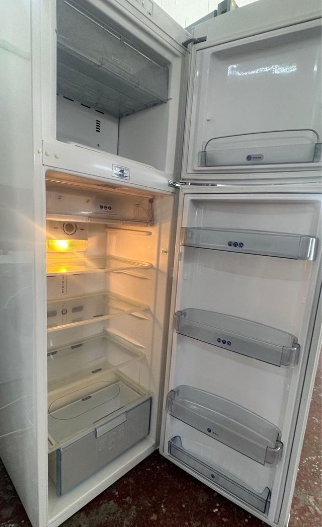 FRIGORÍFICO DE DOS PUERTAS MARCA WHIRPOOL NO FROST