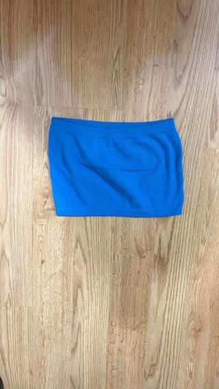 Top azul sin hombros