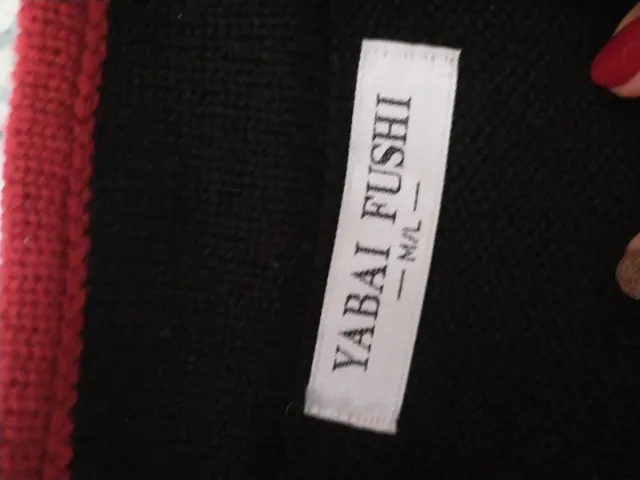 Chaqueta estilo asiático negra y roja