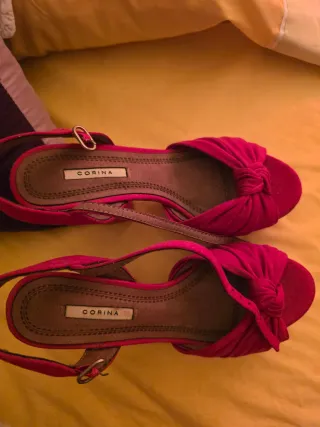 Sandalias de tacón rojo