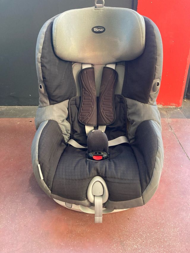 Silla de coche Römer gris