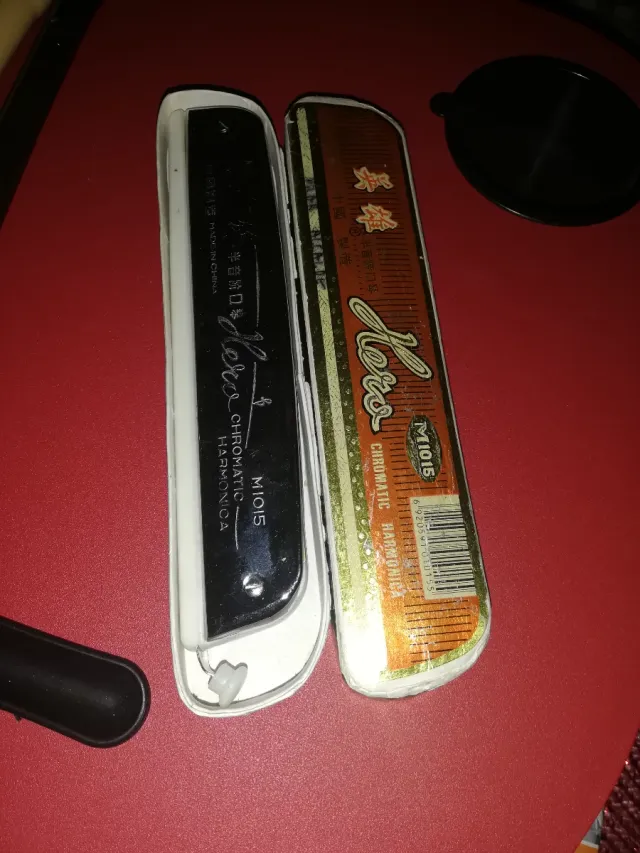 Lote de flautas y armónica