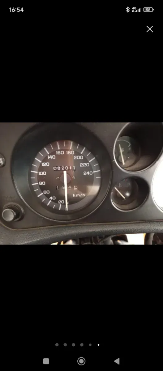 Moto deportiva verde