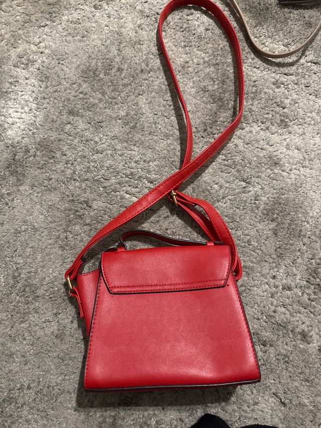 Bolso de mano rojo