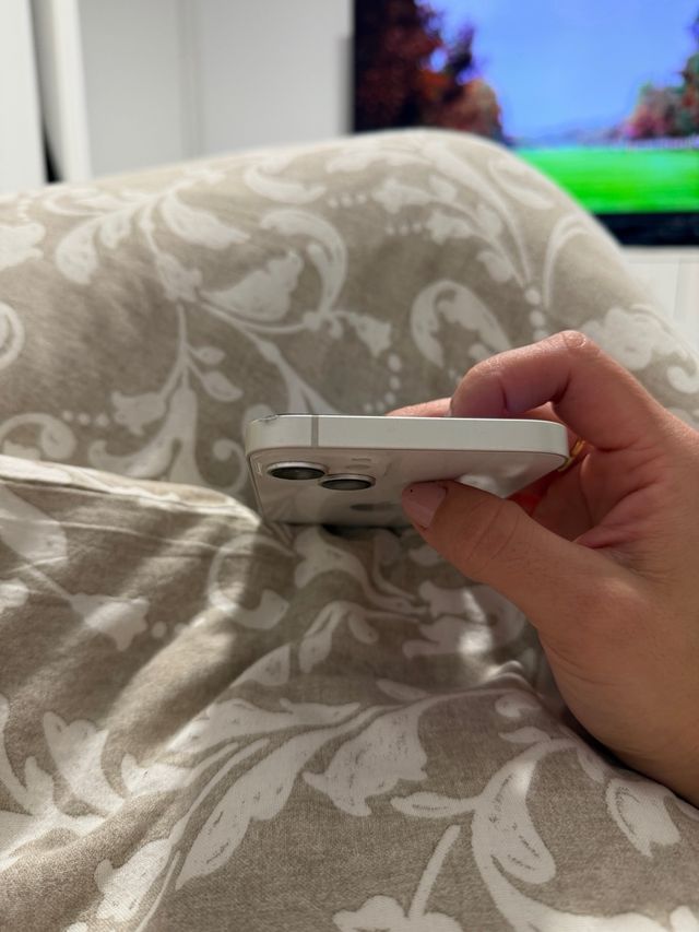 iPhone 14 Plus Apple