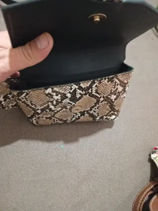 Bolso de serpiente