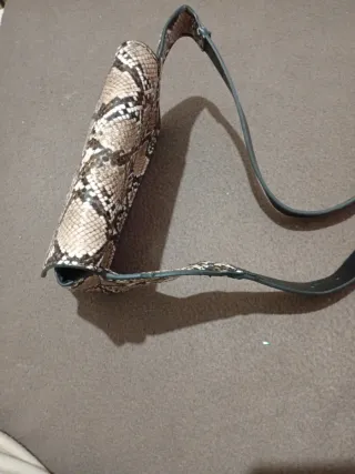 Bolso de serpiente