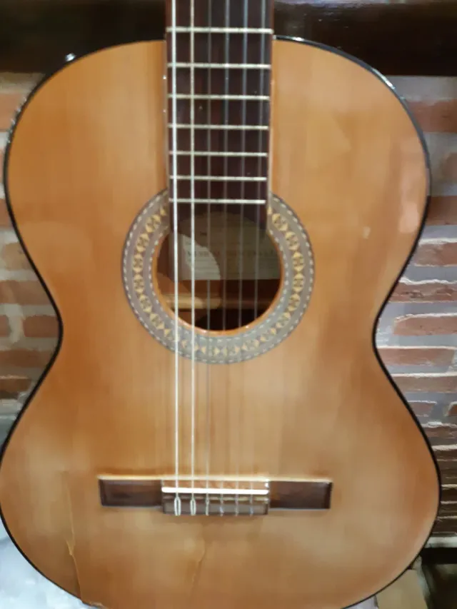 Guitarra Clássica Marce em Madeira Natural