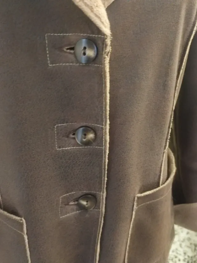 Chaqueta polipiel forrada pelo