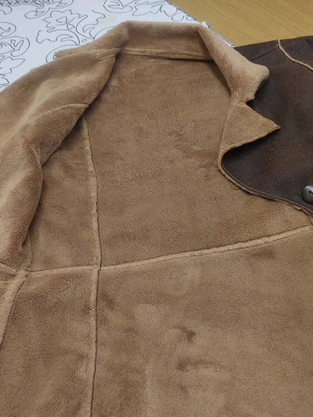 Chaqueta polipiel forrada pelo