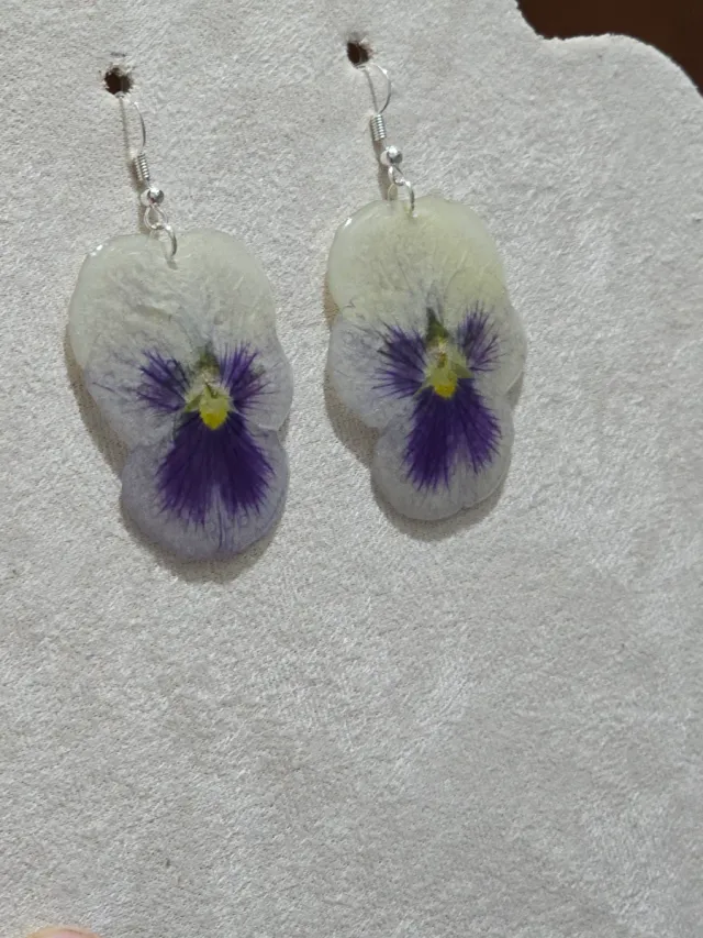 Pendientes de pensamientos y anillo de regalo