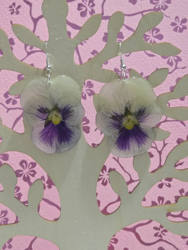 Pendientes de pensamientos y anillo de regalo