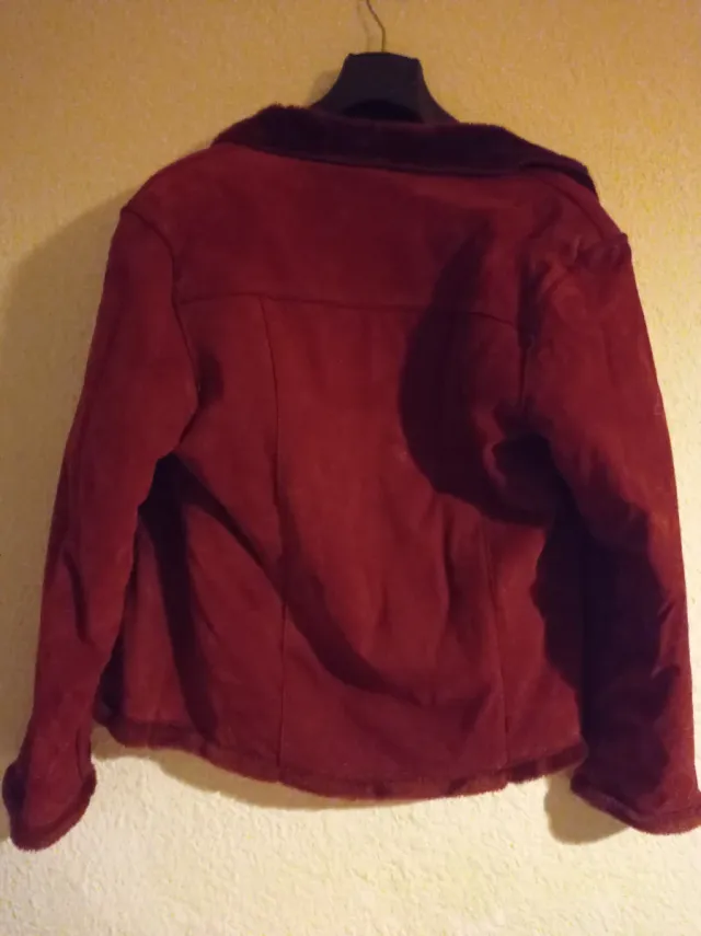 Abrigo burdeos forro borreguito talla XL