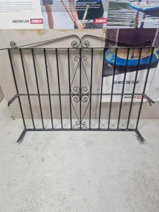 Reja de hierro forjado decorativa