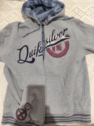 Sudadera Quiksilver con cremallera gris