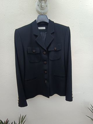 Americana CHAUS negra crepe gordito