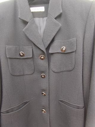 Americana CHAUS negra crepe gordito