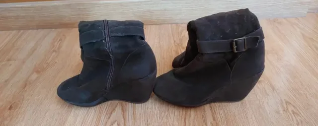 Botas altas cuña negras talla 36