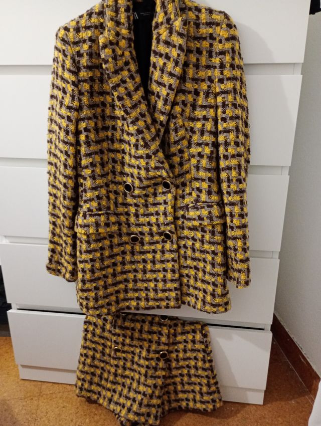 Traje Zara Chaqueta y Short Cuadros. Sin usar