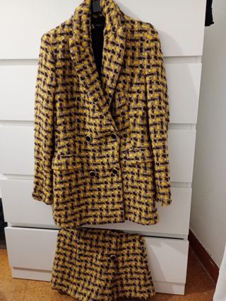 Traje Zara Chaqueta y Short Cuadros. Sin usar