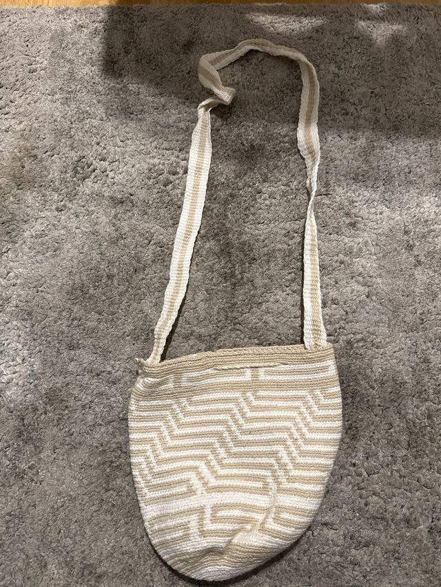 Bolso de tela tejido sin usar