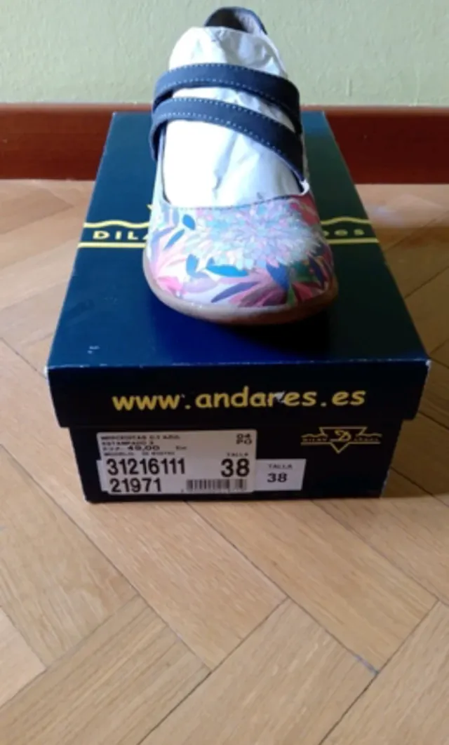 Merceditas piel talla 38