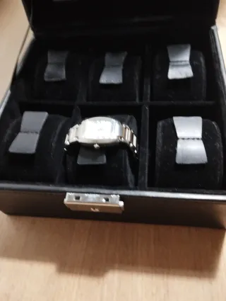 Caja para 6 relojes con llaves