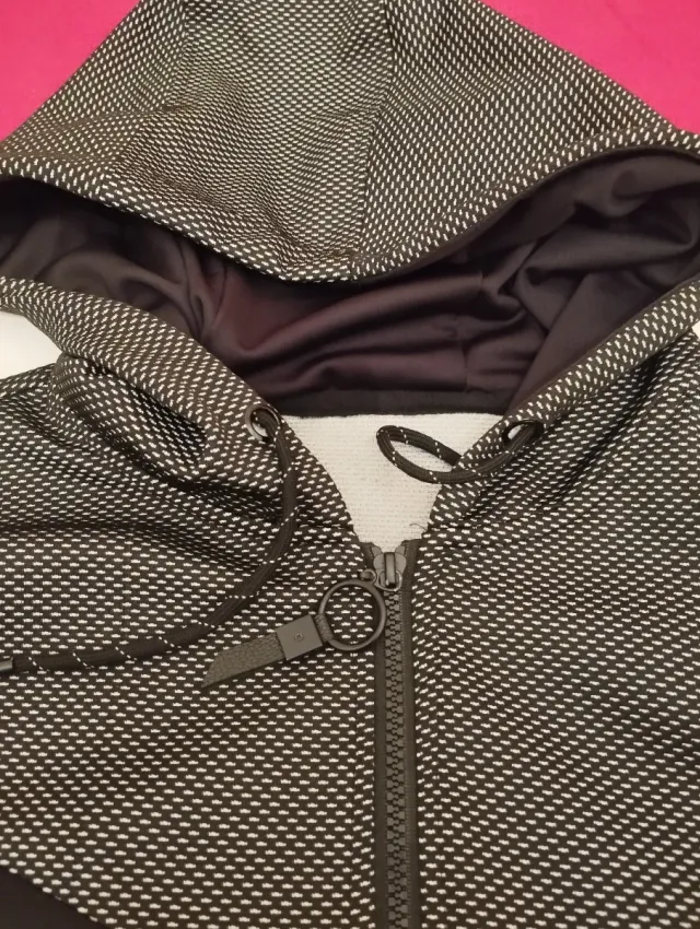 Sudadera con capucha y cremallera