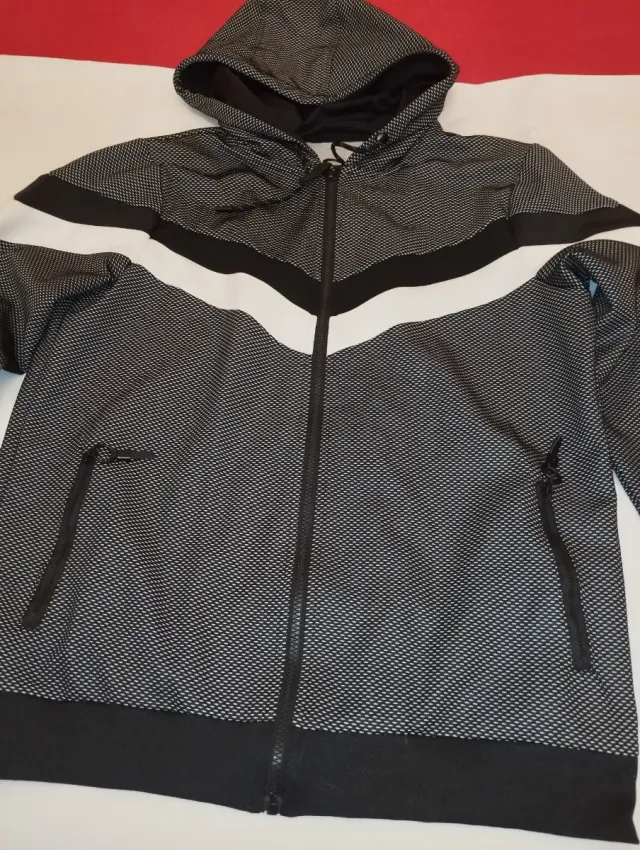 Sudadera con capucha y cremallera