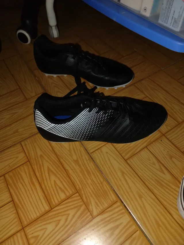 Botas Rugby/Fútbol Kipsta Negras Talla 41